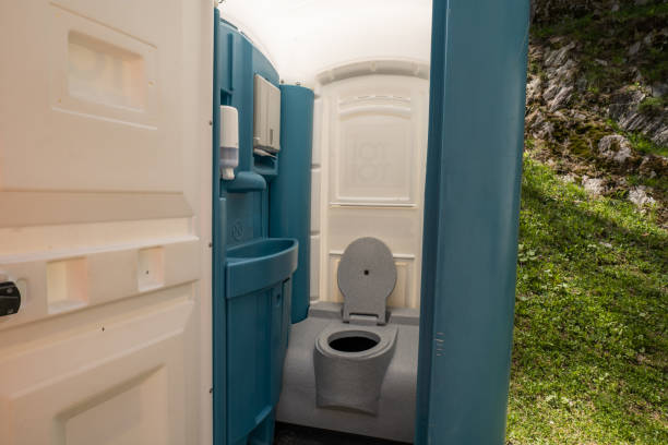 Best Portable Restroom Servicing (Cleaning and Restocking)  in Rosedale, CA